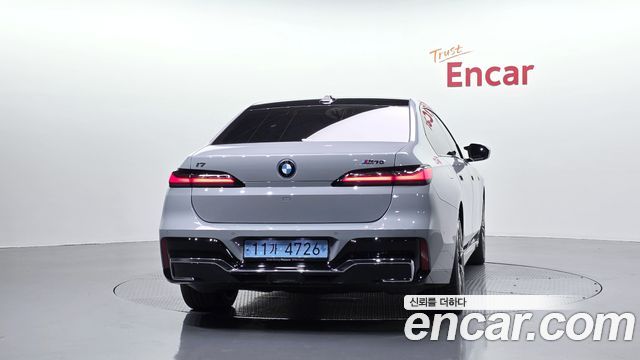 BMW i7 из Кореи Encar