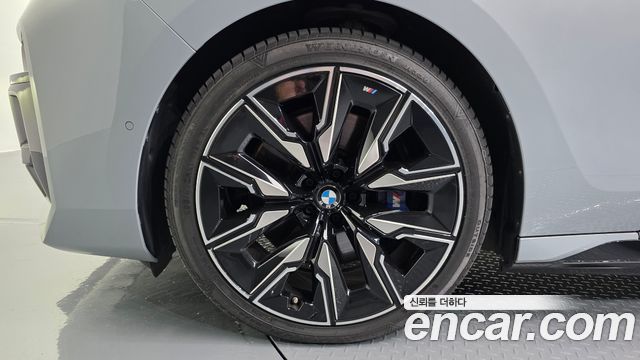 BMW i7 из Кореи Encar