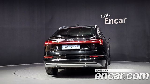 Audi e-tron из Кореи Encar