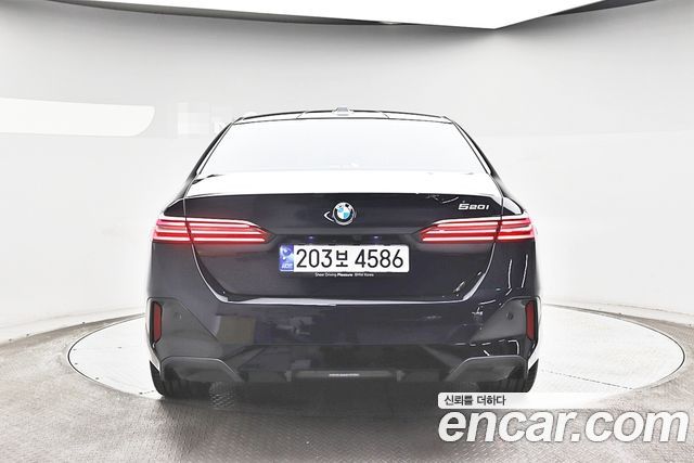 BMW 5-Series 520i M Sport — пробег 11 224 км — фото 4 из 5
