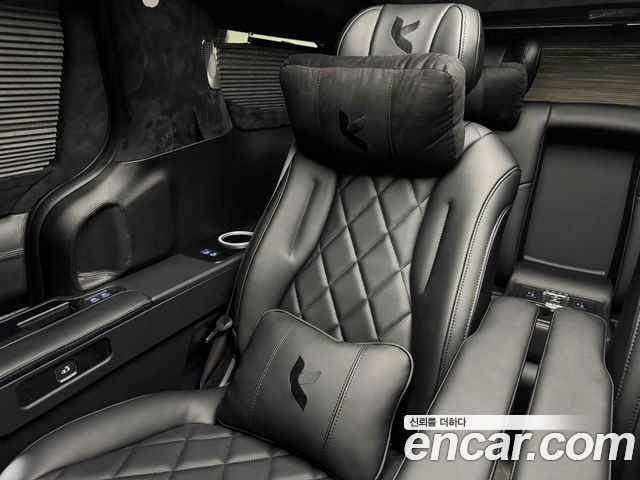 Kia Carnival HEV 9-Seater Hi-Limousine (Special vehicle) — пробег 300 км — фото 5 из 5