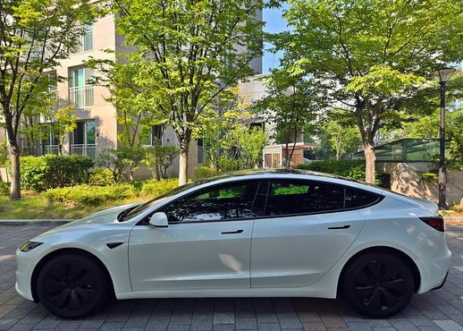 Tesla Model 3 RWD — пробег 4 205 км — фото 3 из 5