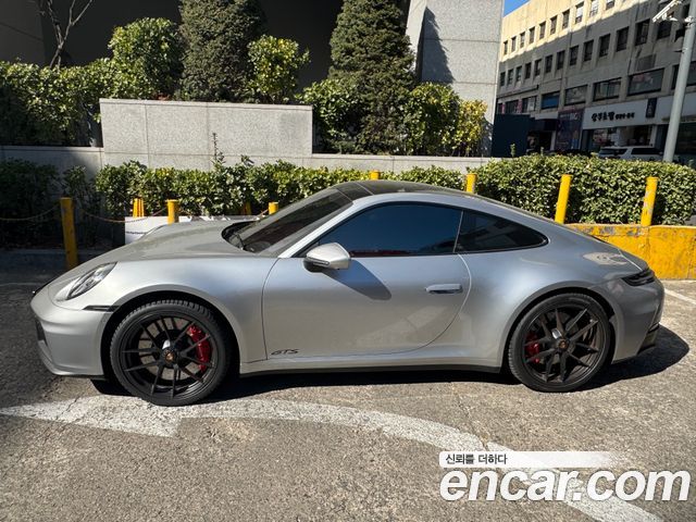 Porsche 911 Carrera 4 GTS — пробег 9 000 км — фото 2 из 5