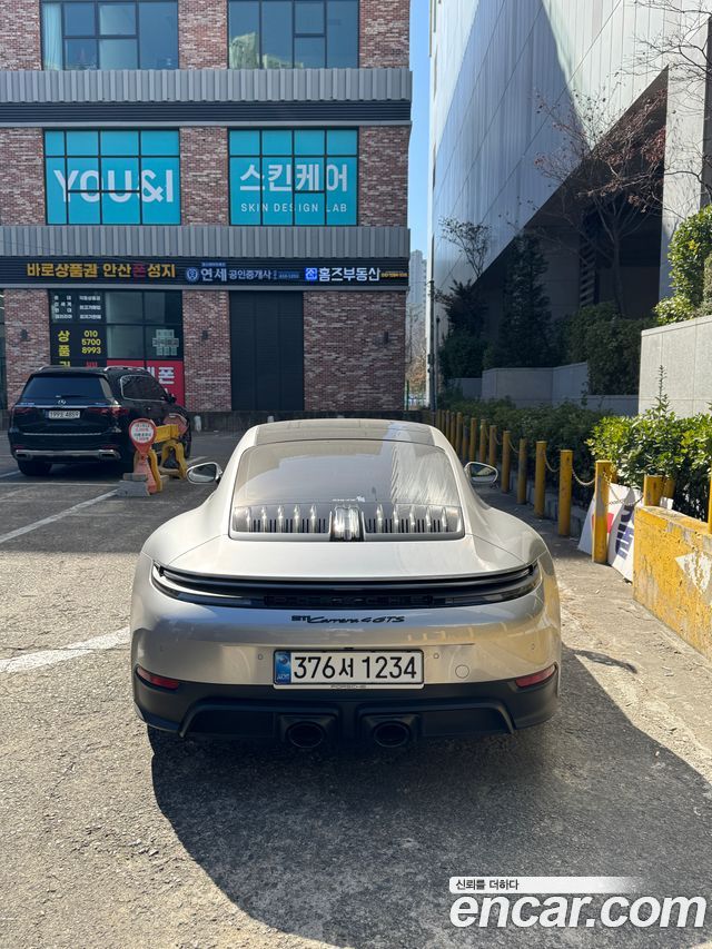 Porsche 911 Carrera 4 GTS — пробег 9 000 км — фото 4 из 5