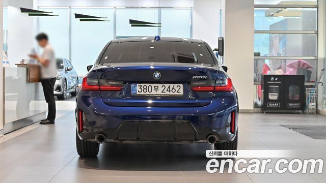 BMW 3-Series 320i M Sport — пробег 9 841 км — фото 4 из 5