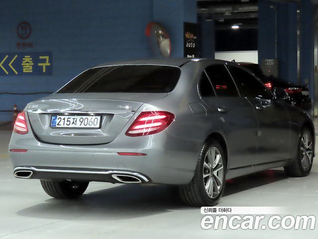 Mercedes-Benz E-Class из Кореи Encar