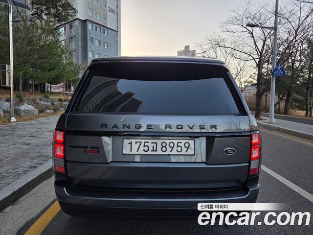 Land Rover Range Rover 4.4 SDV8 Vogue SE DIESEL — пробег 152 839 км — фото 5 из 5