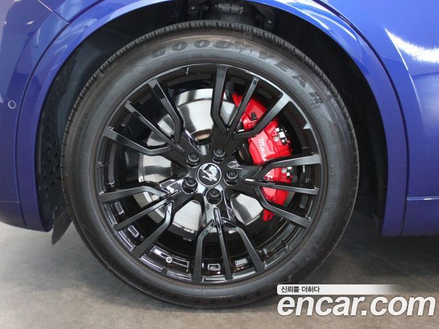 Maserati Grecale из Кореи Encar