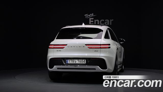 Genesis GV70 из Кореи Encar