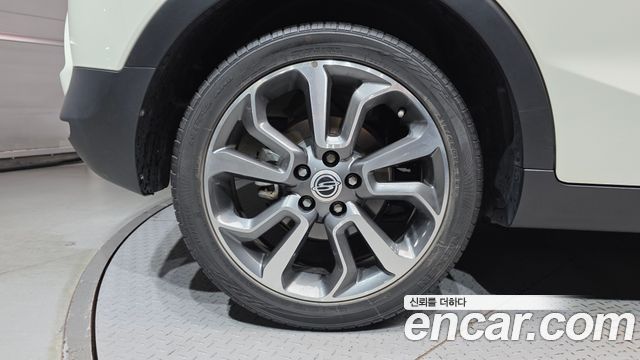 Ssangyong TIBOLI из Кореи Encar