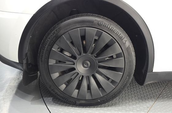 Tesla Model Y Long Range AWD — пробег 86 956 км — фото 5 из 5