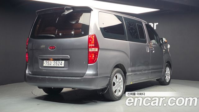 Hyundai Starex 11-Seater Wagon HVX VIP PACK — пробег 223 747 км — фото 2 из 5