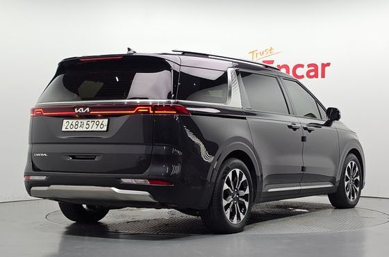 Kia Carnival Gasoline 7-Seater Signature — пробег 70 580 км — фото 2 из 5