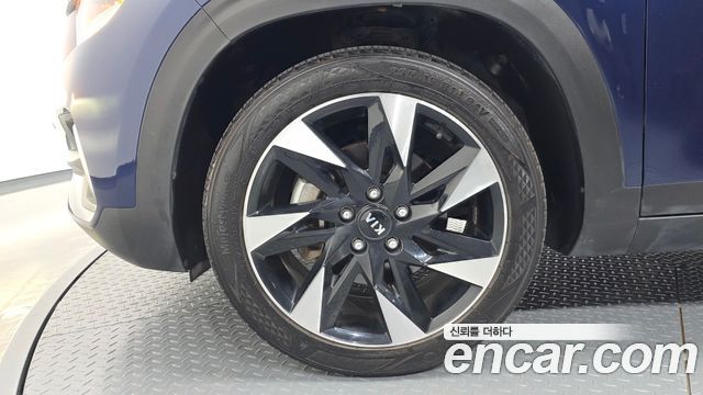 Kia Seltos из Кореи Encar