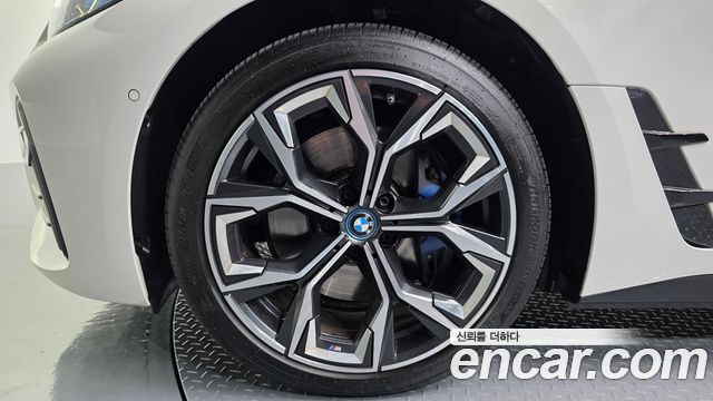 BMW i4 из Кореи Encar