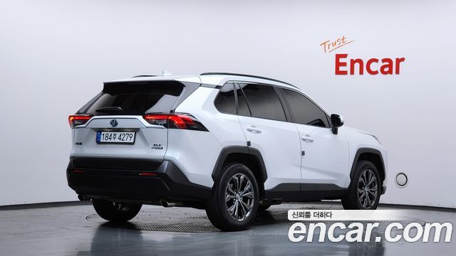 Toyota RAV4 2.5 2WD Hybrid XLE — пробег 35 171 км — фото 2 из 5