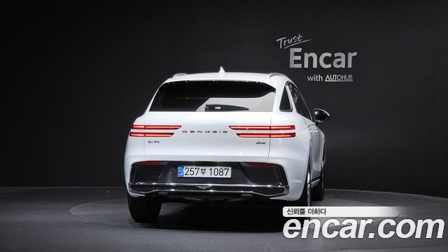 Genesis GV70 2.5T Gasoline AWD — пробег 11 423 км — фото 4 из 5