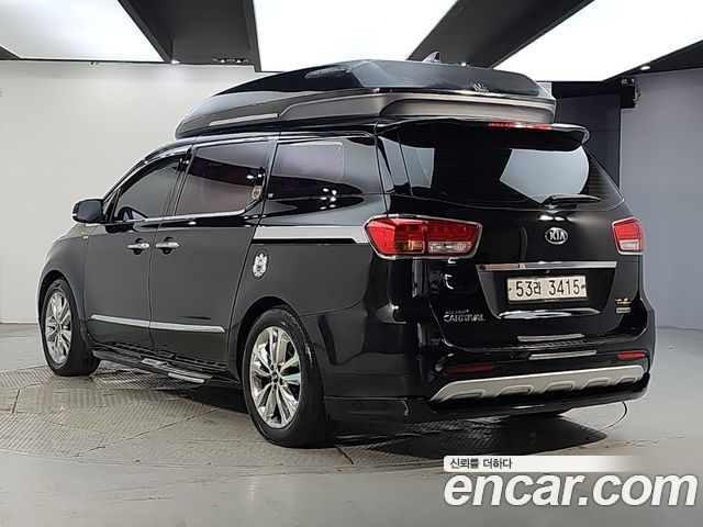 Kia Carnival 9-seater Hi-Limousine Prestige — пробег 215 948 км — фото 3 из 5