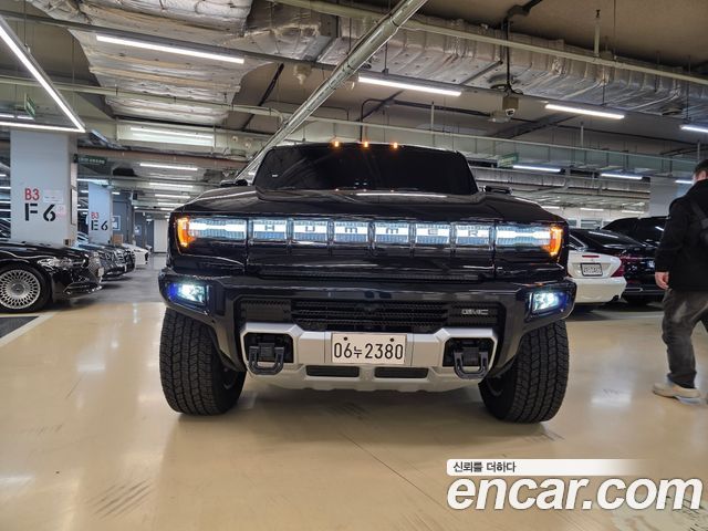 GMC Hummer EV e4WD — пробег 4 500 км — фото 1 из 5