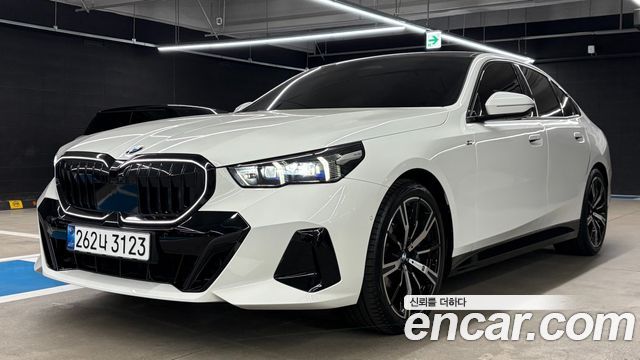 BMW 5-Series 530i xDrive M Sport — пробег 17 642 км — фото 1 из 5
