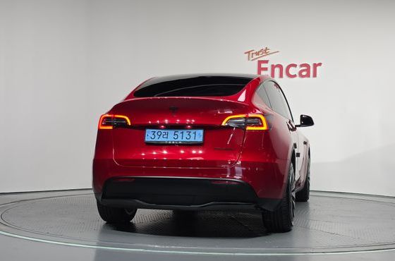 Tesla Model Y Long Range AWD — пробег 76 563 км — фото 4 из 5