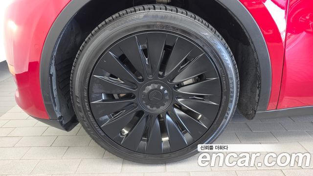 Tesla Model Y Long Range AWD — пробег 76 563 км — фото 5 из 5