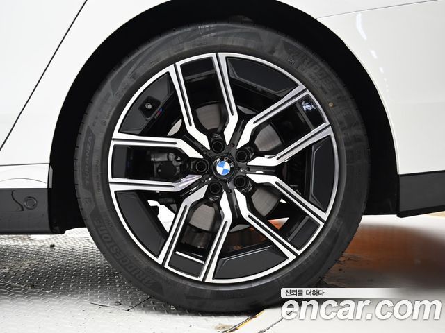 BMW 7-Series 740d xDrive M Sport — пробег 4 210 км — фото 5 из 5