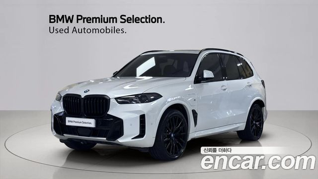 BMW X5 xDrive 50e M Sport — пробег 71 653 км — фото 1 из 5