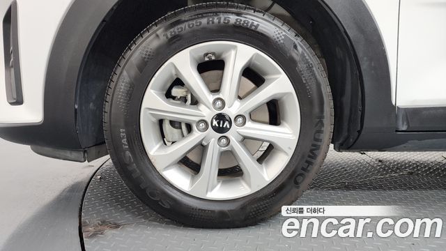 Kia Stonic 1.4 Deluxe — пробег 47 618 км — фото 5 из 5