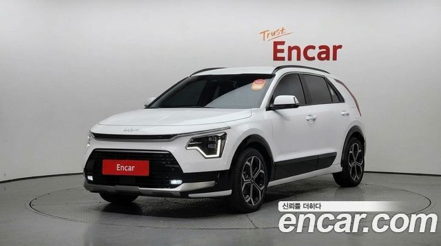 Kia Niro Prestige — пробег 104 544 км — фото 1 из 5