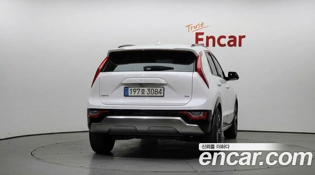 Kia Niro Prestige — пробег 104 544 км — фото 4 из 5