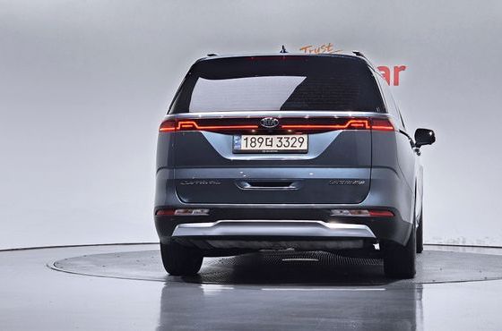 Kia Carnival Diesel 7-Seater Signature — пробег 213 103 км — фото 4 из 5