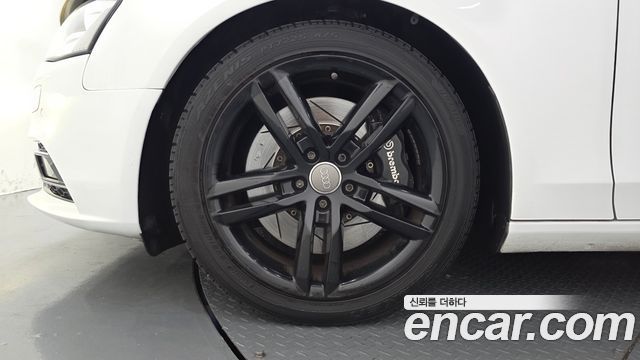 Audi A4 из Кореи Encar