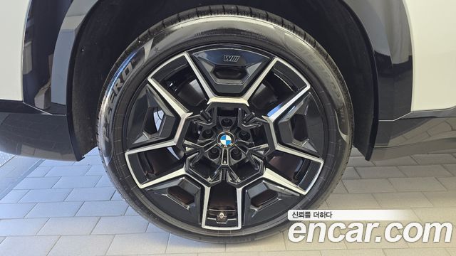 BMW XM 4.4 — пробег 31 023 км — фото 5 из 5