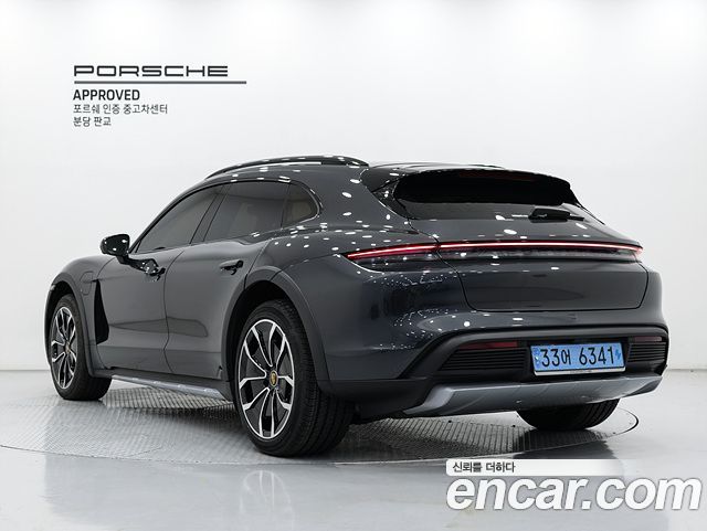 Porsche Taycan 4S Cross Turismo — пробег 30 350 км — фото 2 из 5