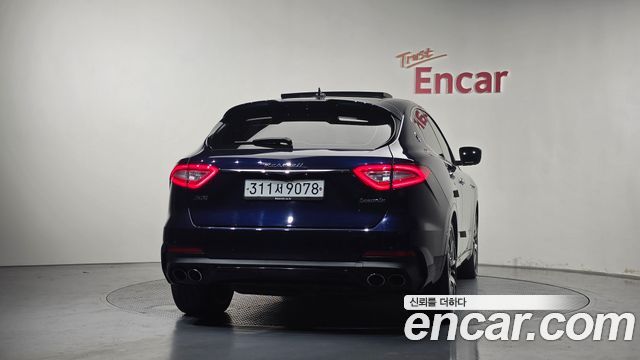 Maserati Levante из Кореи Encar