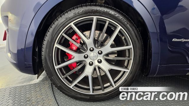 Maserati Levante из Кореи Encar