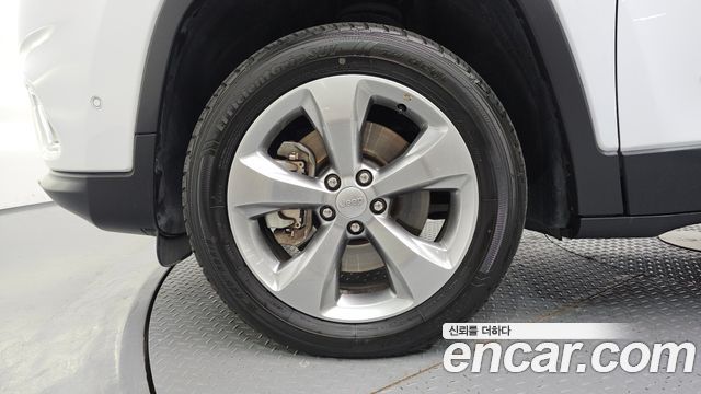 Jeep Cherokee 2.4 Limited AWD — пробег 42 118 км — фото 5 из 5