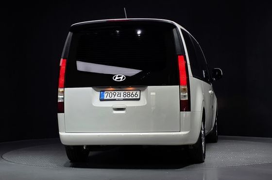 Hyundai Staria L3.5 Tourer 11-Seater Modern — пробег 7 046 км — фото 4 из 5