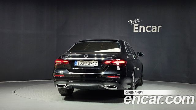 Mercedes-Benz E-Class E350 4MATIC AMG Line — пробег 38 325 км — фото 4 из 5