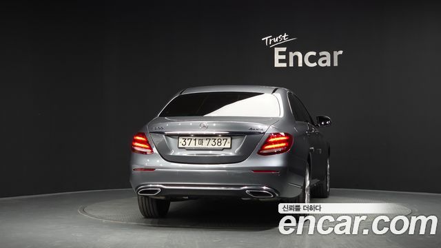 Mercedes-Benz E-Class из Кореи Encar