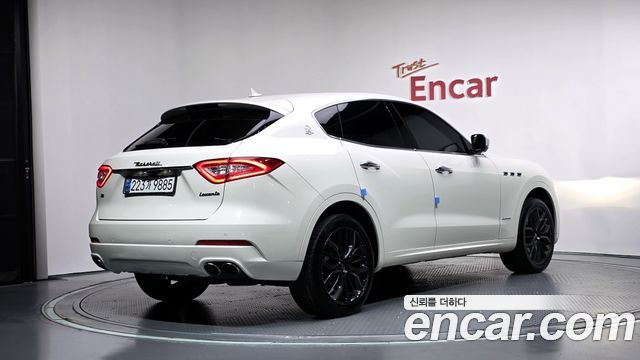 Maserati Levante из Кореи Encar