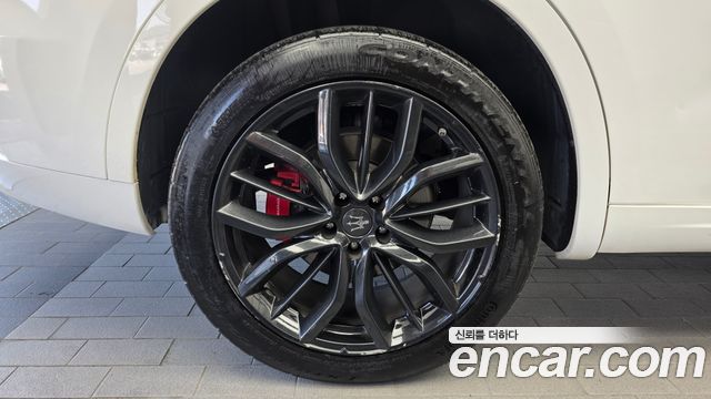 Maserati Levante из Кореи Encar