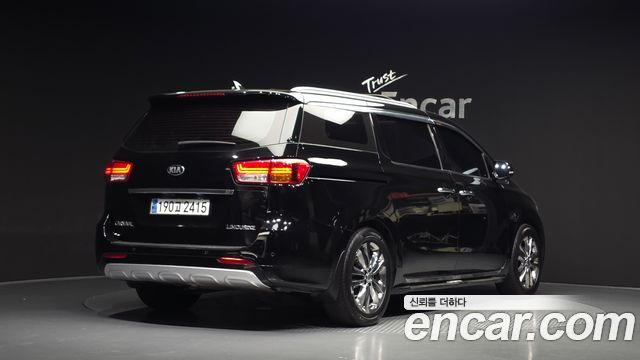 Kia Carnival 7-seater Limousine President — пробег 131 478 км — фото 2 из 5