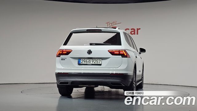 Volkswagen Tiguan 2.0 TDI Prestige — пробег 55 643 км — фото 4 из 5