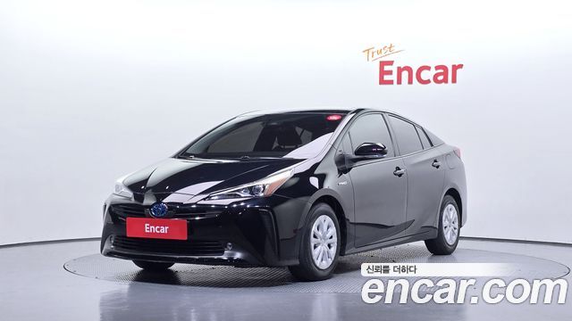 Toyota Prius 1.8 — пробег 58 644 км — фото 1 из 5