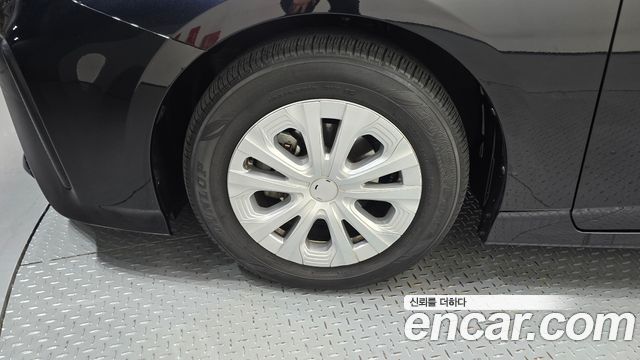 Toyota Prius 1.8 — пробег 58 644 км — фото 5 из 5