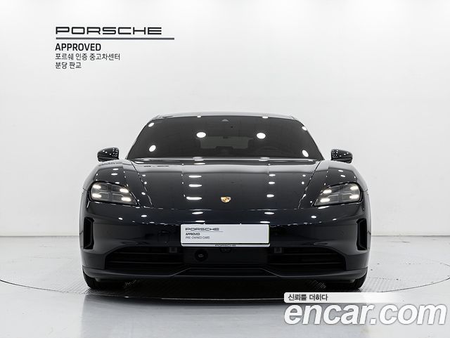 Porsche Taycan 4S — пробег 17 660 км — фото 3 из 5