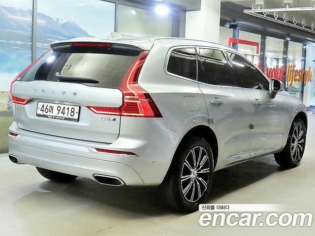 Volvo XC60 D4 Inscription — пробег 118 304 км — фото 2 из 5