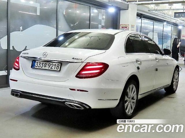 Mercedes-Benz E-Class из Кореи Encar